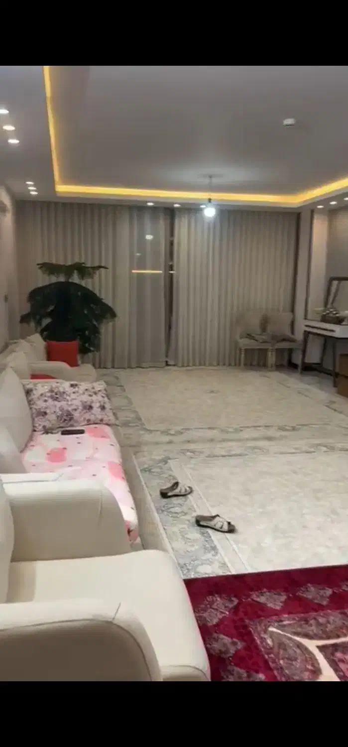 واحد ۱۰۸ متری خیابان خادمی بر مادی