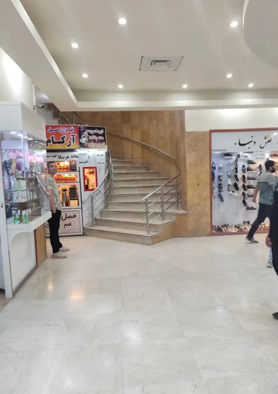 اجاره یک واحد مغازه اریکه گروس