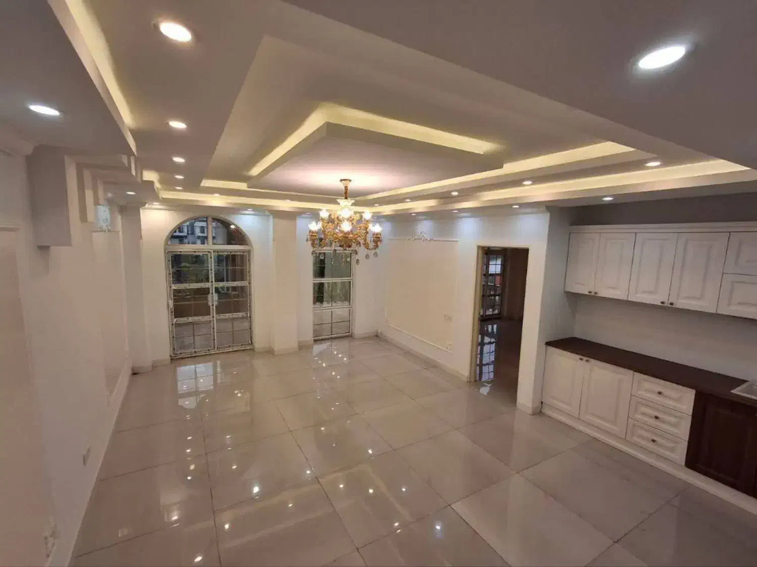 عمارت 500متری با استخر+جکوزی+۵خواب ویو ابدی