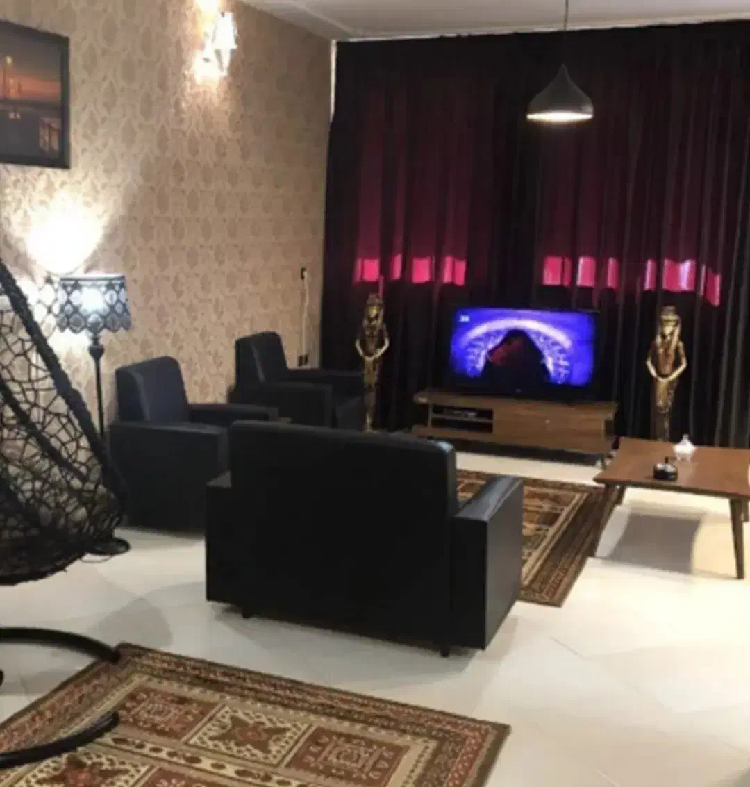 همخانه موجه محترم وتمیز