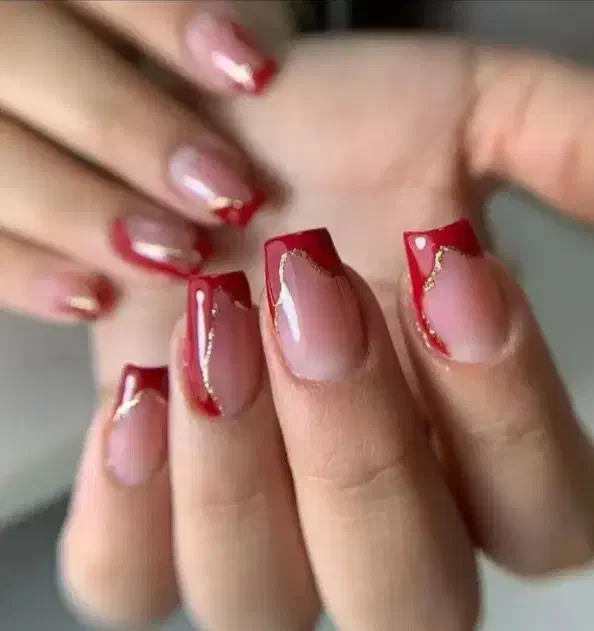 اجاره با کمترین درصد میز ناخن ،مژه ،میکاپ،کراتین ،