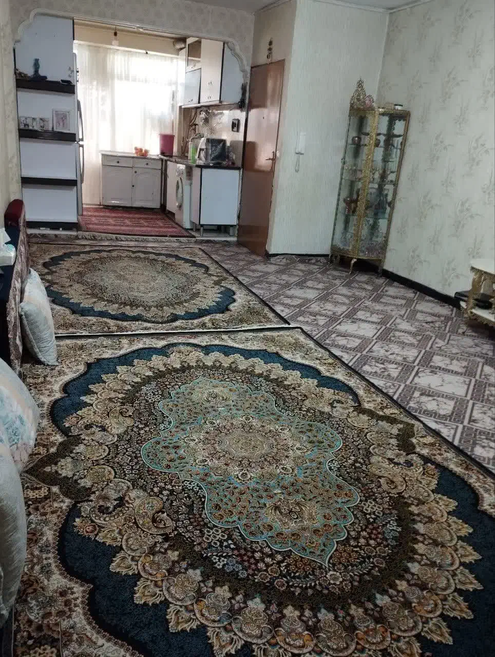 واحد غرق در نور