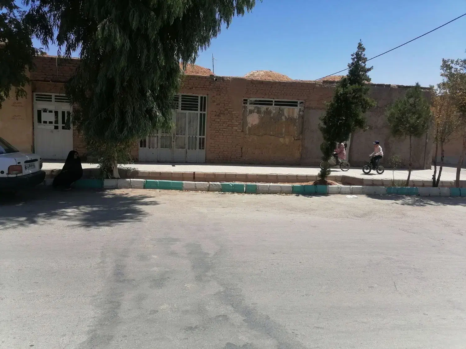زمین تجاری مسکونی ا خ ت ی ار ا ب ا د