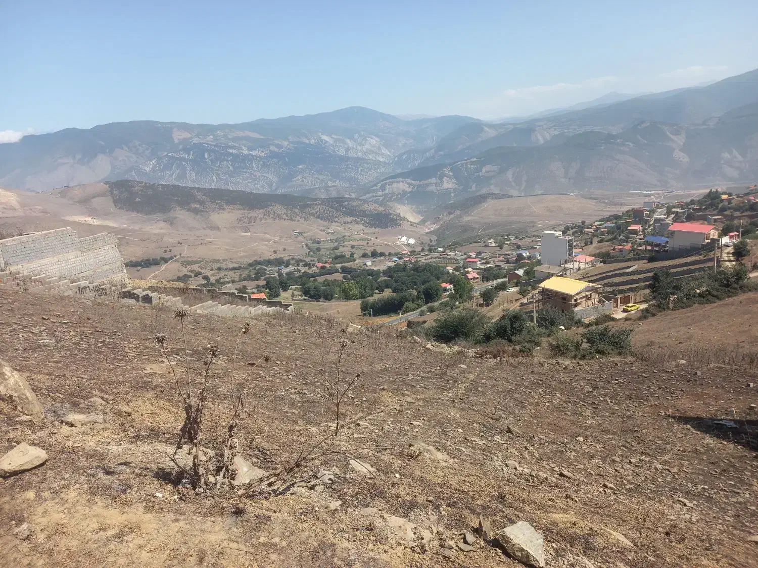 زمین فروشی