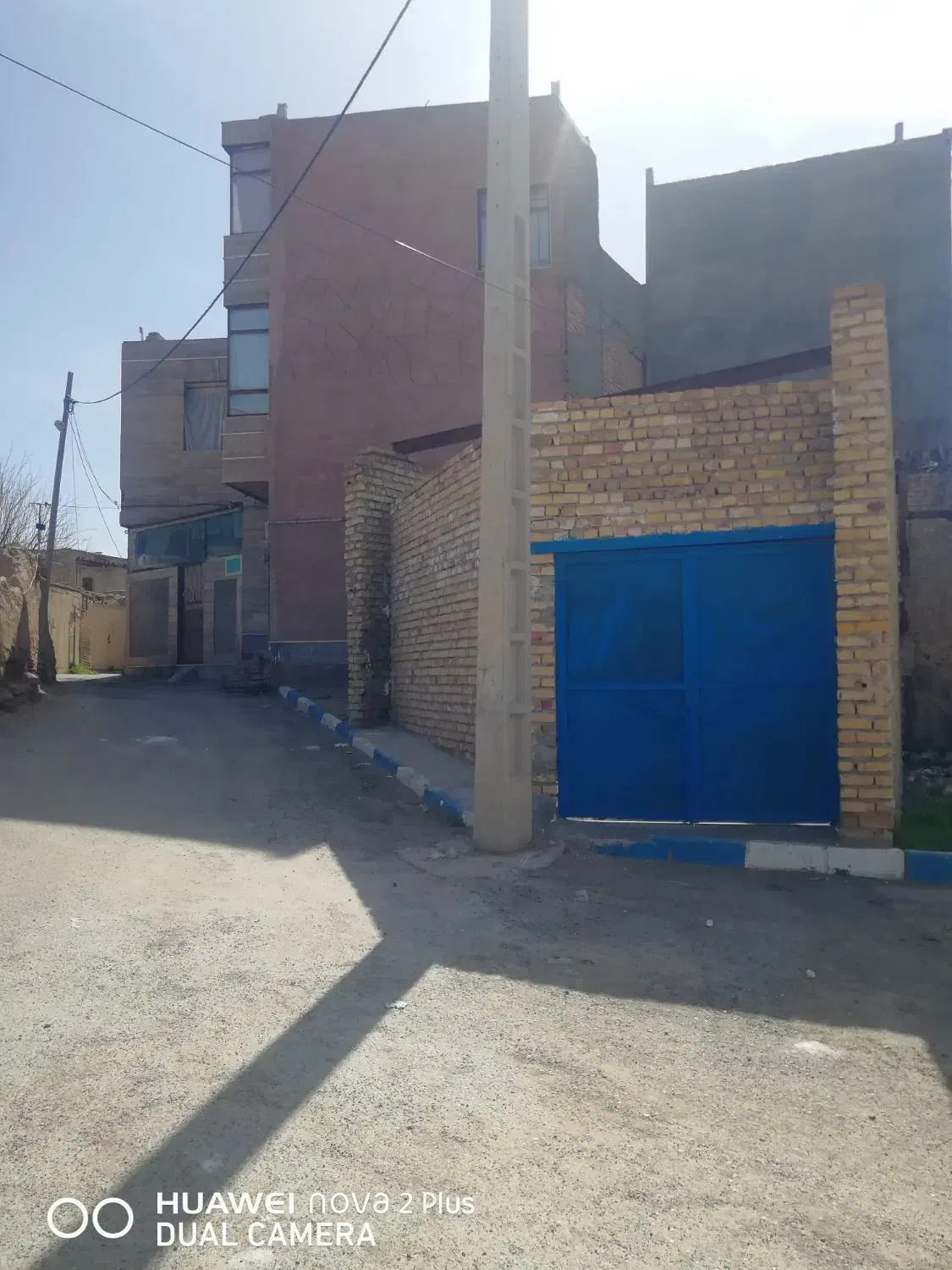 زمین مسکونی نیمه ساخت