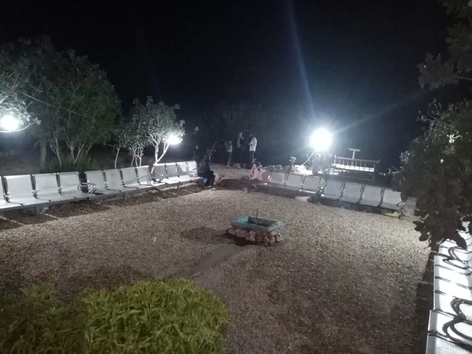 باغ پسته و کافه سنتی