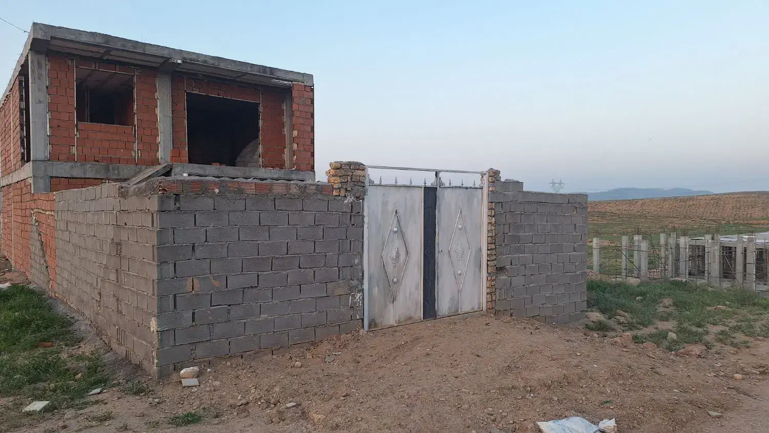 ساختمان پردیس برج