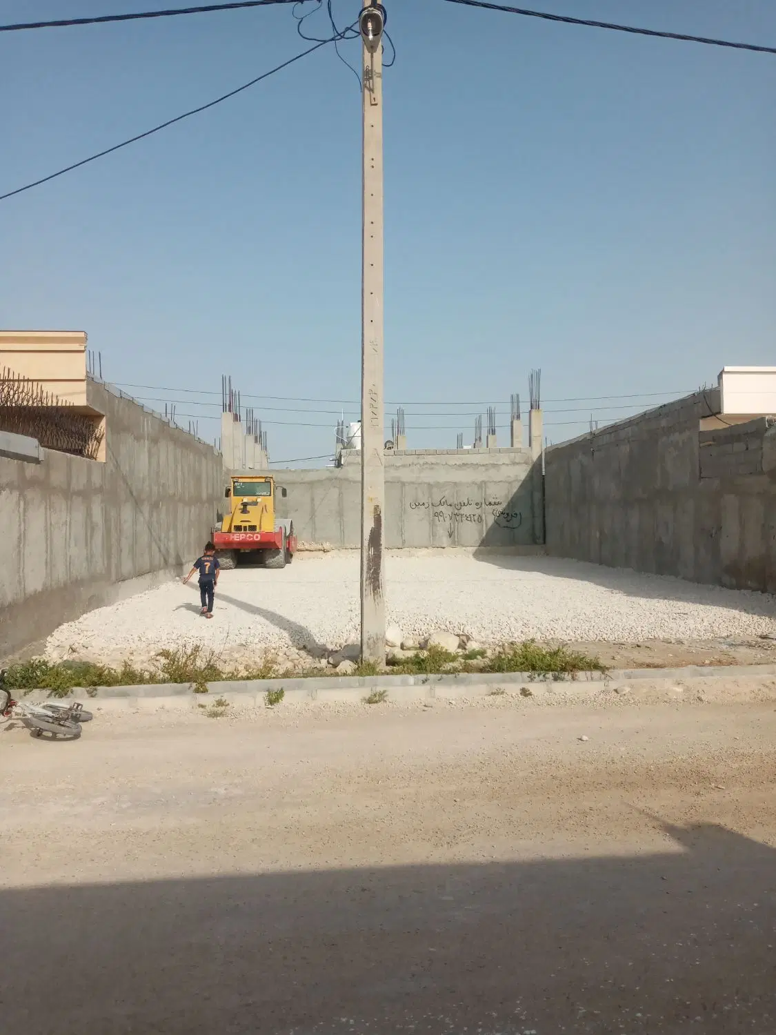 زمین چغادک غربی ۱۲۰متری