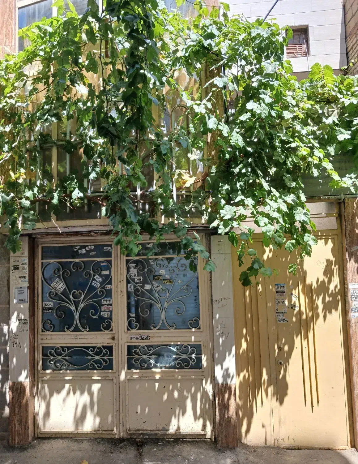 طبقه همکف راه جدا ۷۰ متری
