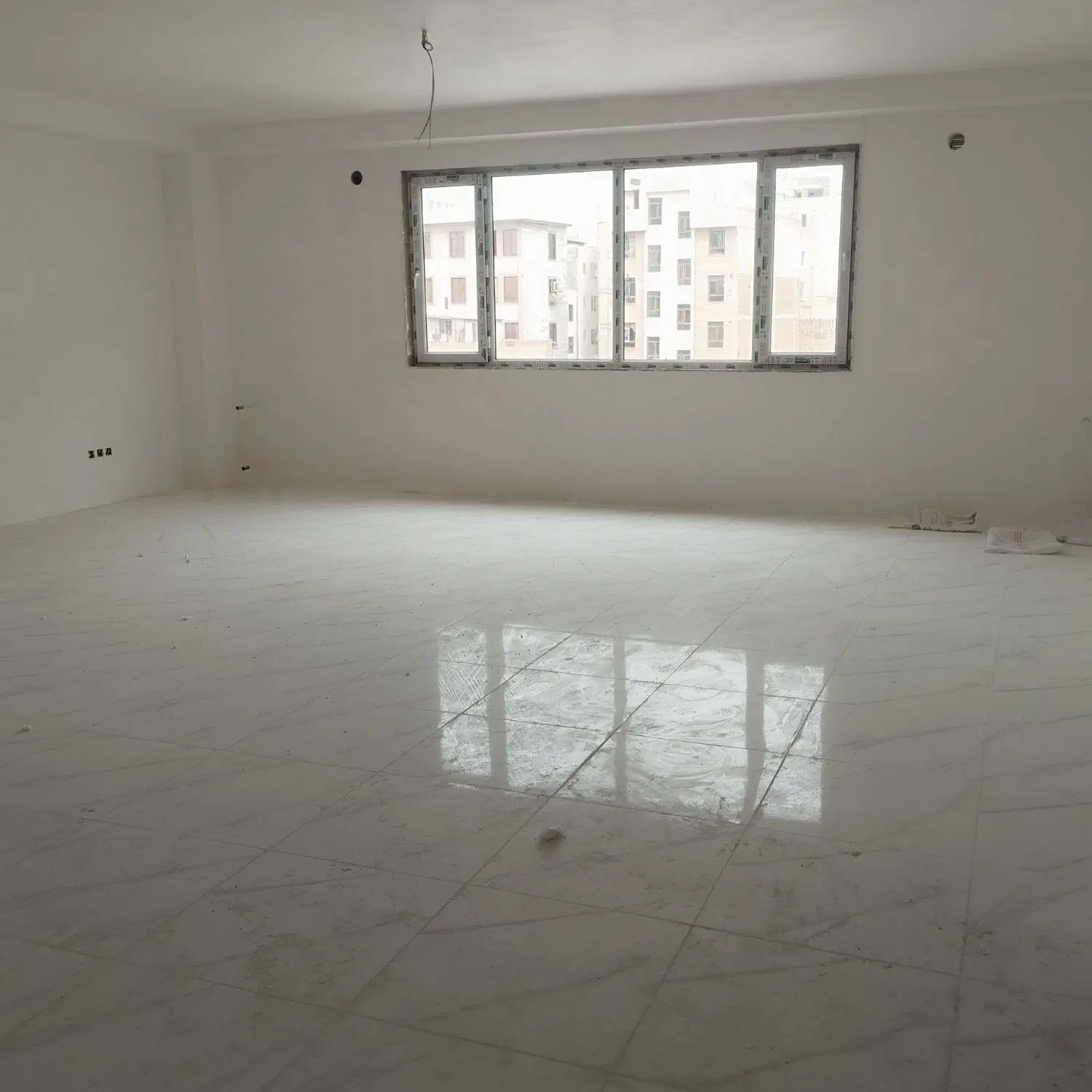 فروش واحد سنددار ۱۴۰ متری