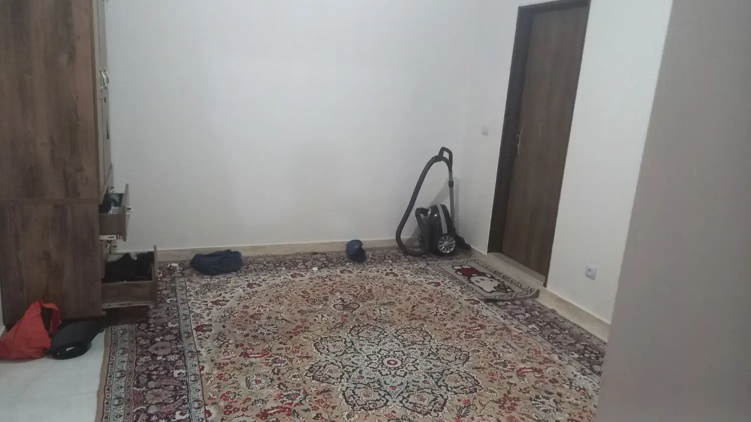 رهن کامل واحد ۱۳۰ متری کمالشهر