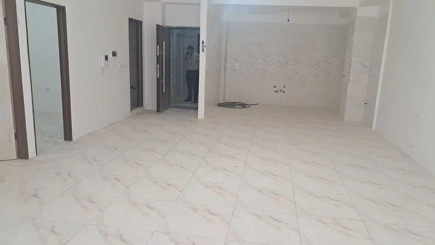 ۱۲۰متری نوسازکلیدنخورده طبقه دوم روبه نما