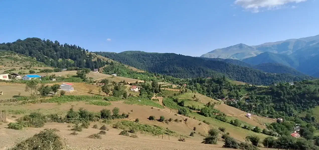 زمین در کوه لوییم