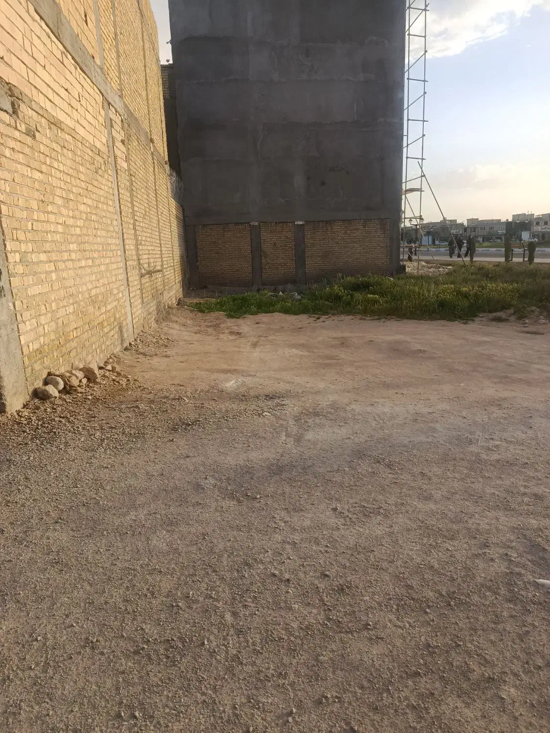 زمین بسیجیان بر پارک سلامت
