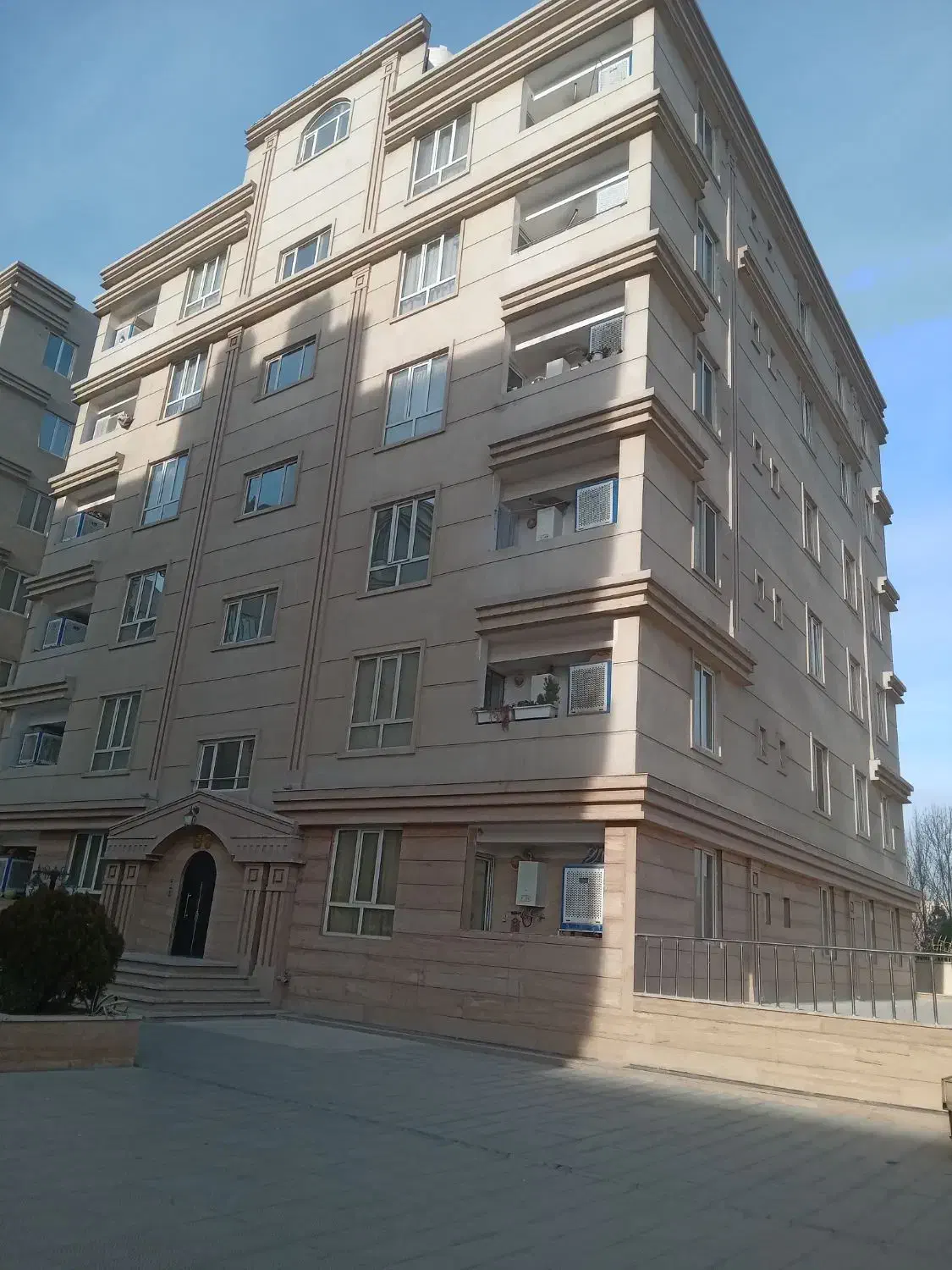 ساختمان ویلایی .چهاردانگه گلشهر
