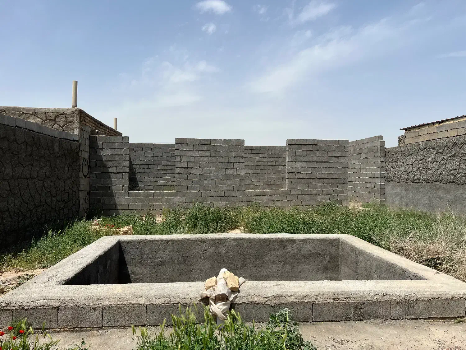 ۶۰۰ متر استخر ۴۰ متر بنا زاک