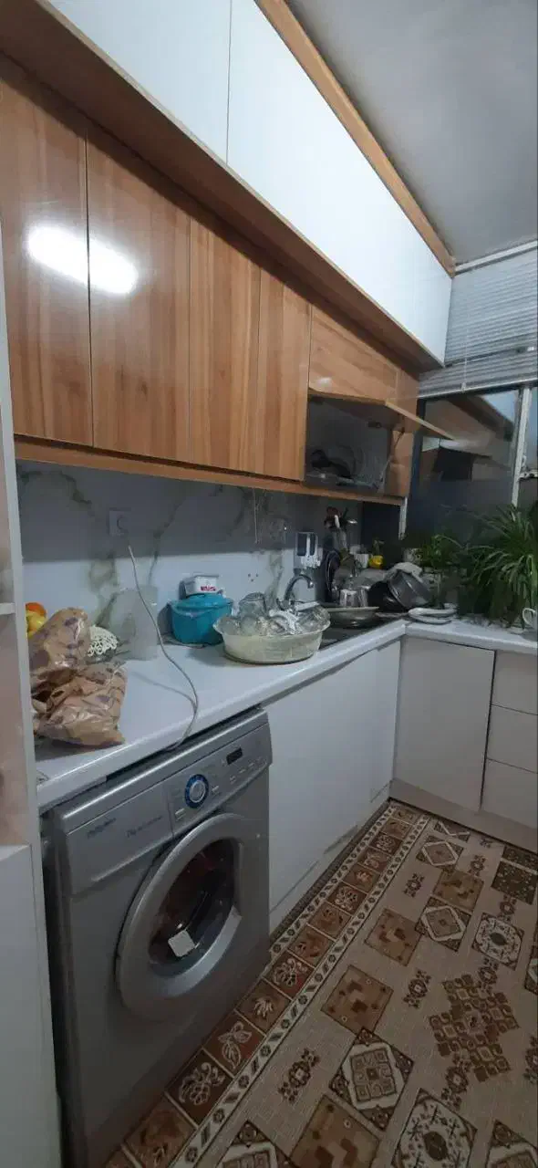 رهن کامل ۷۵ متری دو خوابه طبقه اول ۳۰۰ ت