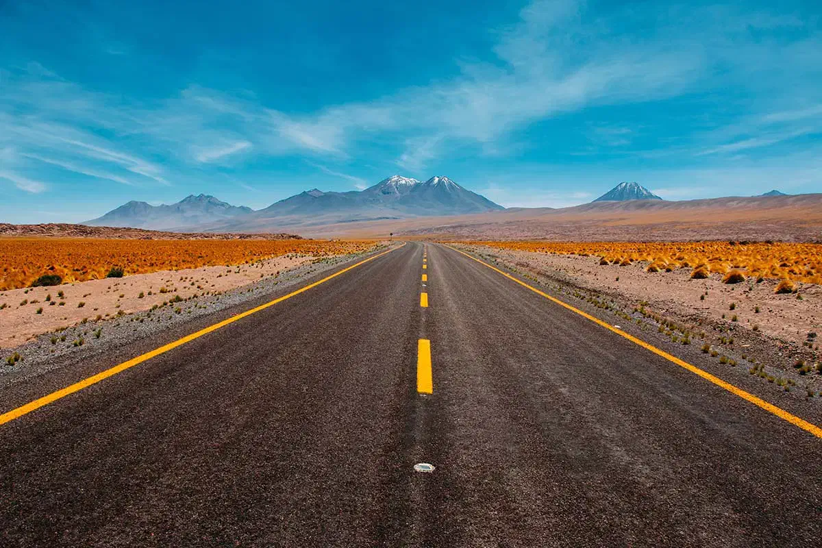 زمین محصور در بر جاده امند- ایوند زیرقیمت