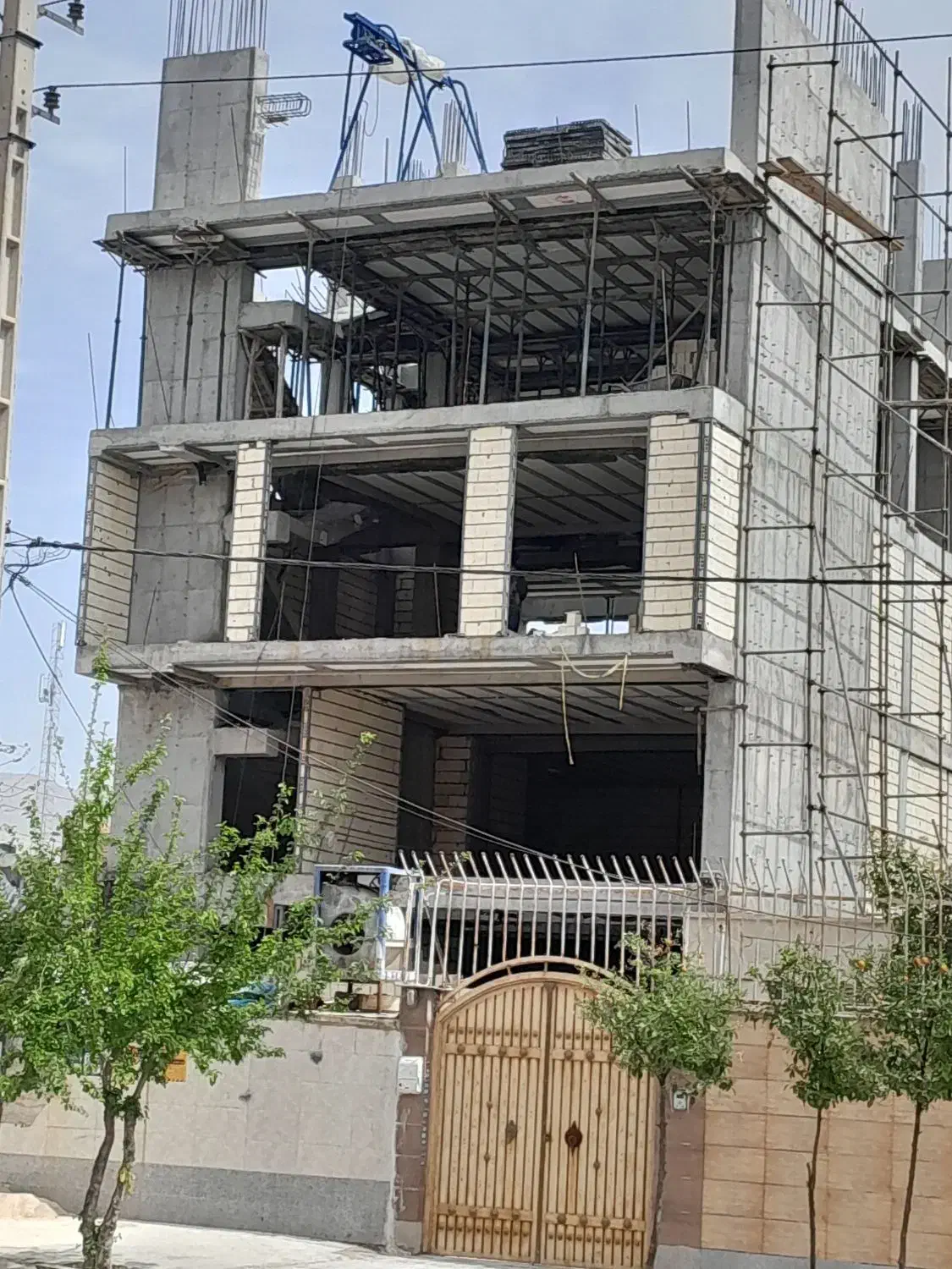 خواهان مشارکت ساخت با پروانه