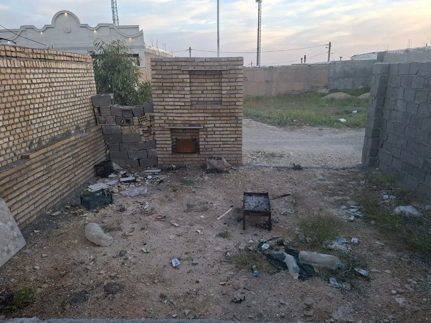 منزل نیمه کاره