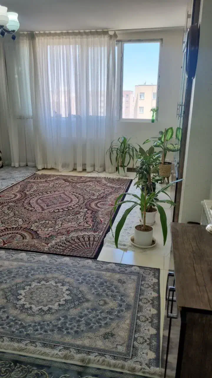 فولادشهر مسکن مهر E6بلوارامیر کبیر تمیز وسالم