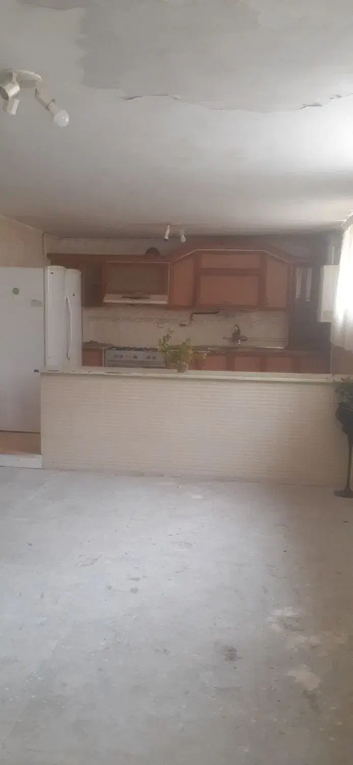اجاره یه طبقه زیرزمین  سه خوابه