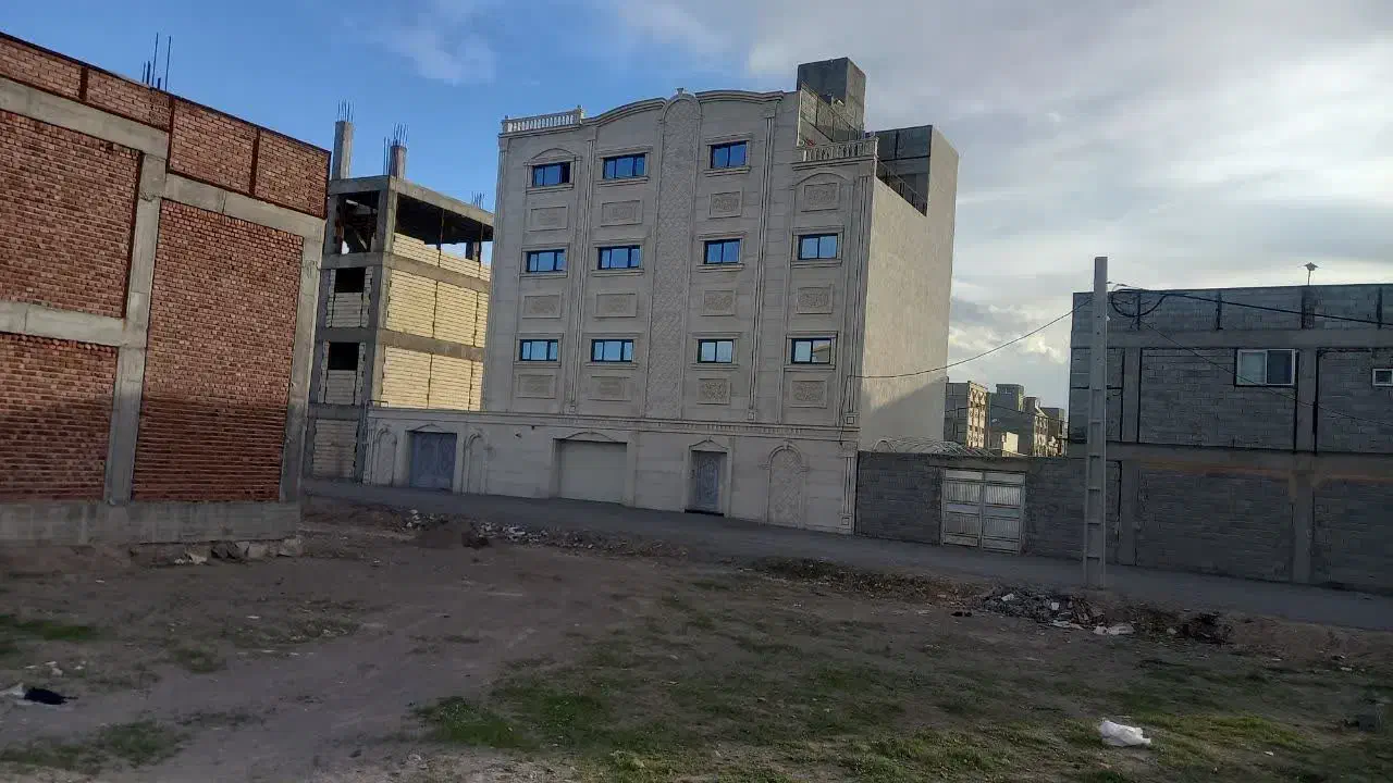 ۲۰۰ متر زمین تیکانلو دیزج