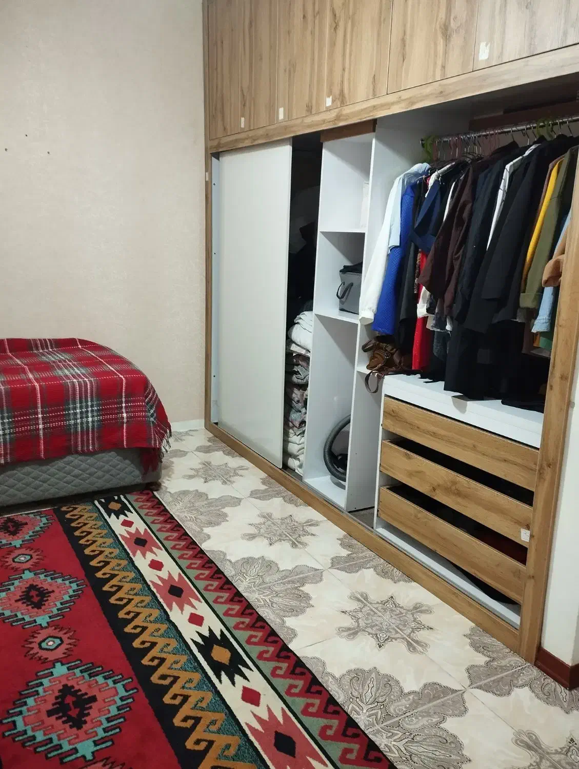 آپارتمان ۷۴متر همکف فاز سه غدیر۱۴فروشی