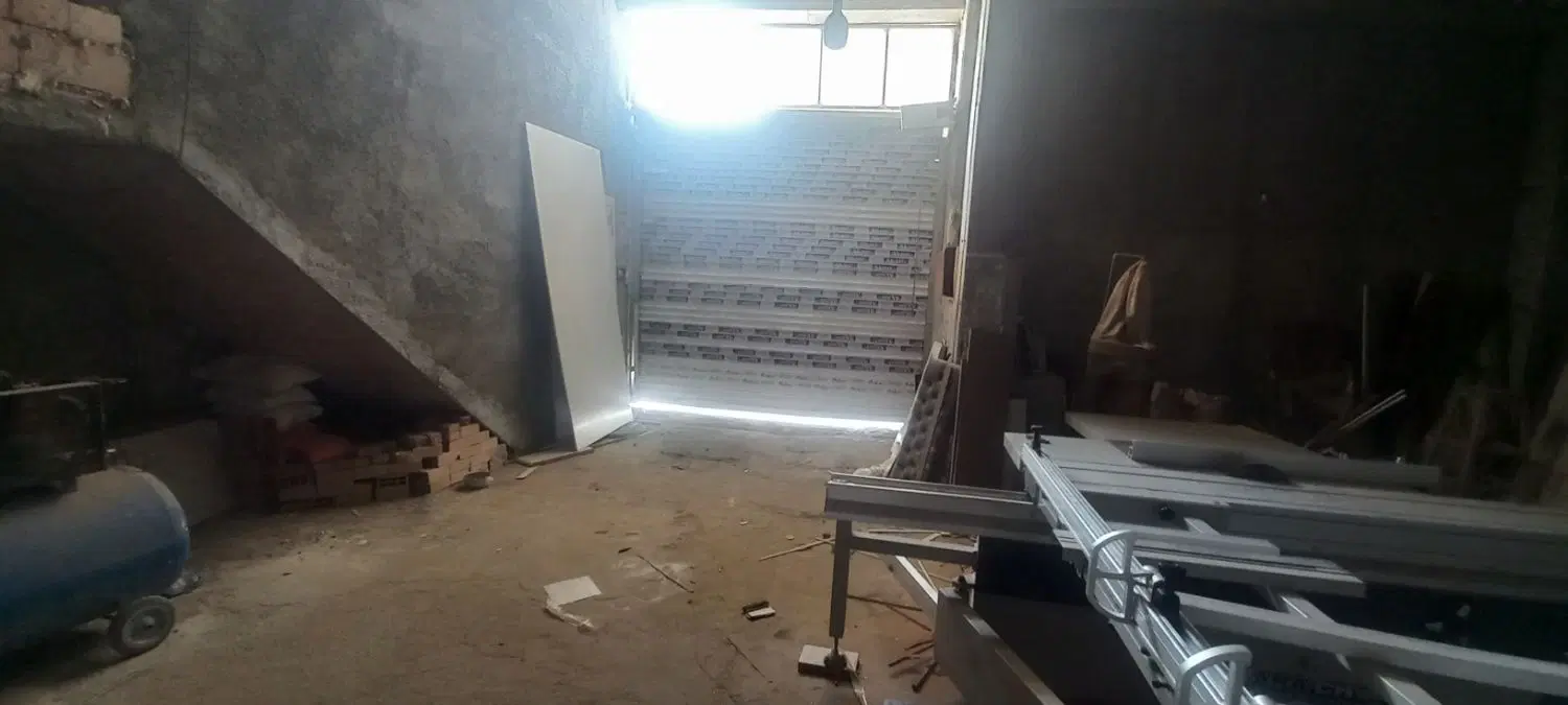 کارگاه یا مغازه ۱۳۰ متری در سی متری بالا