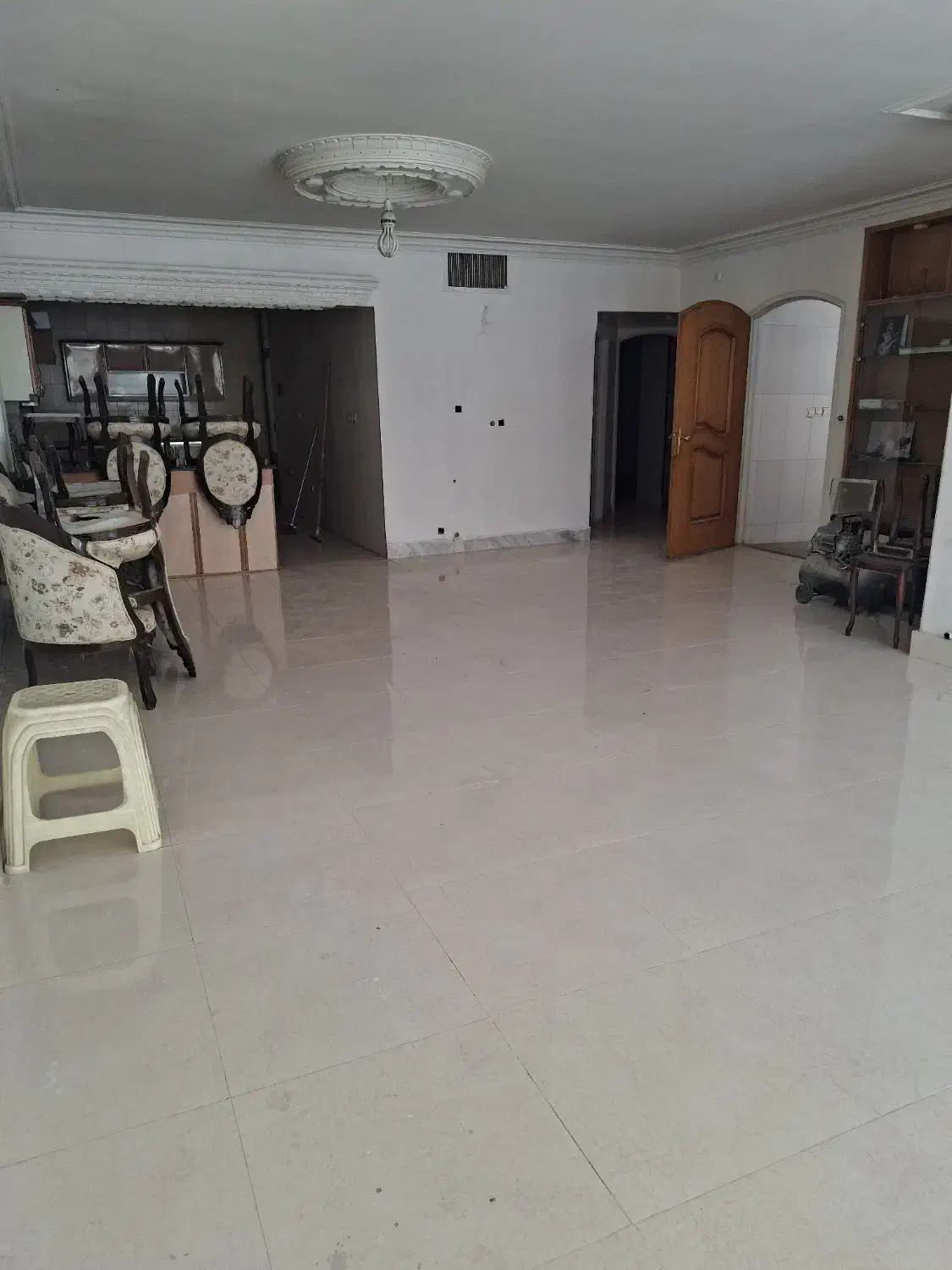 رهن کامل _برازنده_ همکف130 متر_ دو خواب