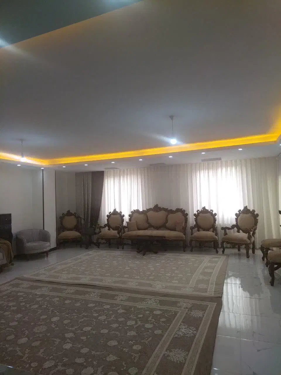 آپارتمان ۱۱۵ متر هفت دستگاه