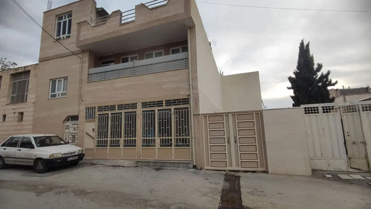 منزل ویلایی دوطبقه درشهر سامان