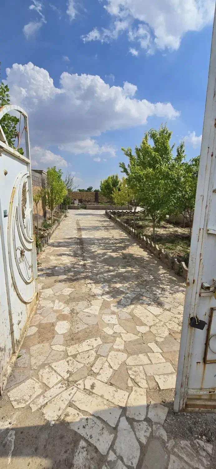باغ ۵۵ متری آب و برق