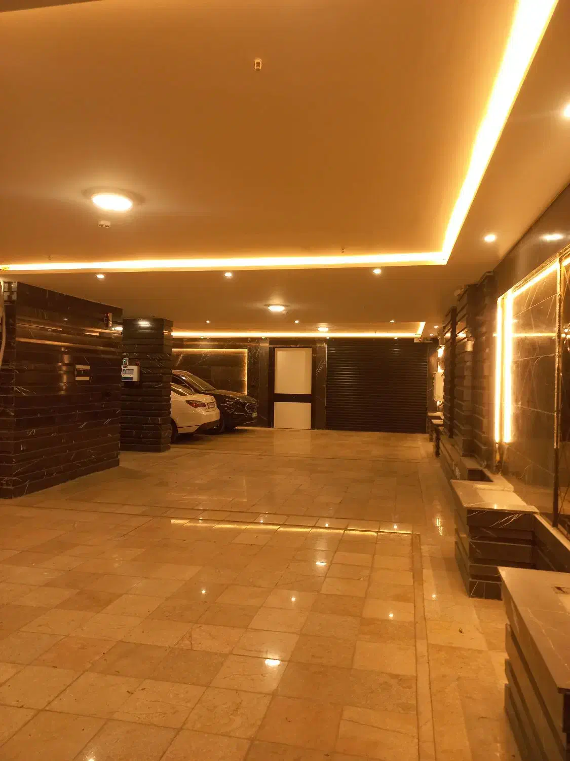 اپارتمان ۹۰ متری_۲خواب نورگیر_ کم واحد_کلید نخورده