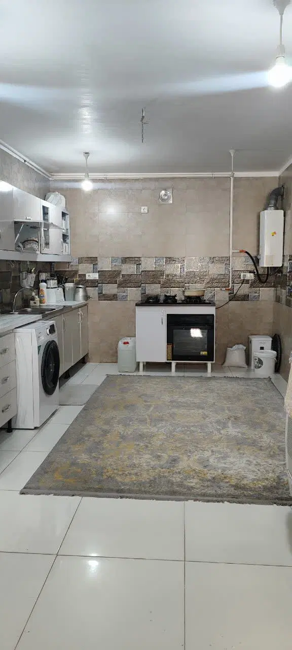 رهن طبقه دوم خانه ویلایی (۲۰۰ متری)