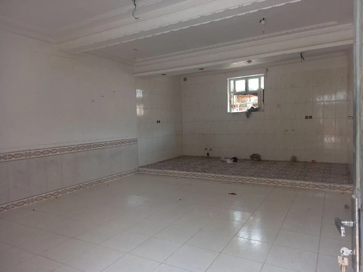 رهن منزل ویلایی ۲۰۰ متری فاز۳ امیرآباد
