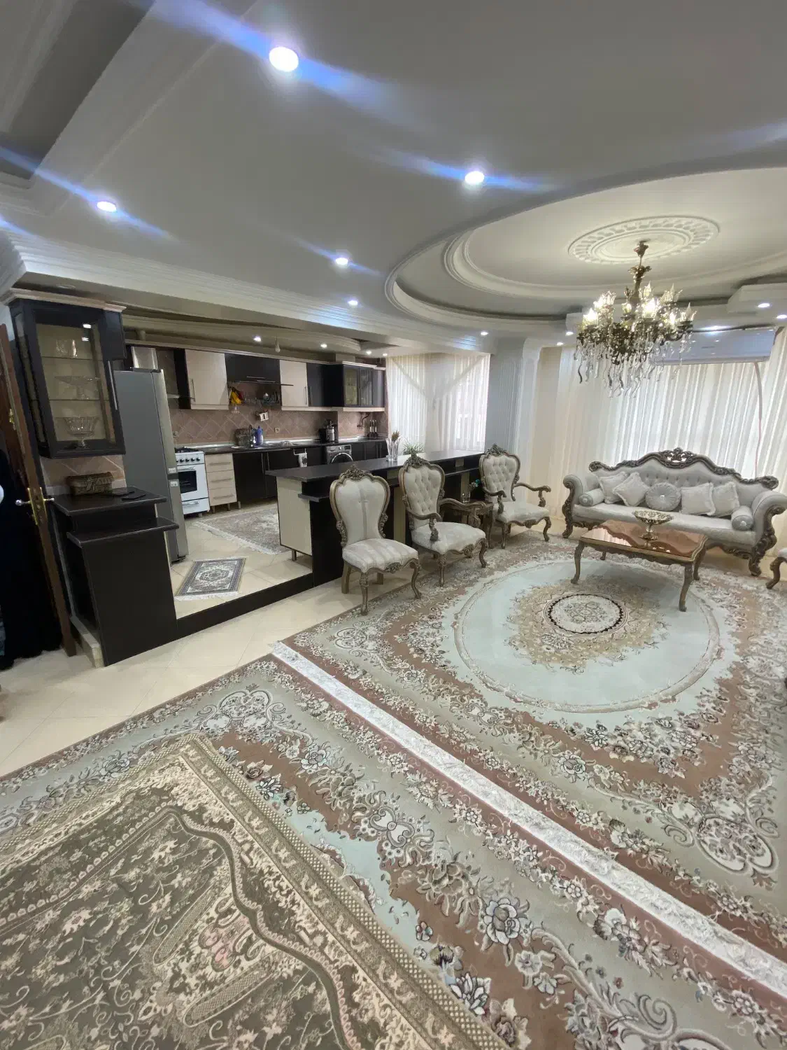 شهریار_۱۲۷متر_۳خ_تک‌ واحدی _پارکینگ سندی