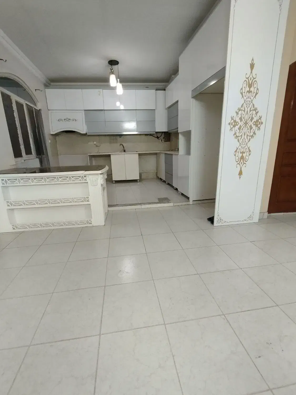 مطهری کریمی ۹۸متر سند ملکی پارکینگ اختصاصی