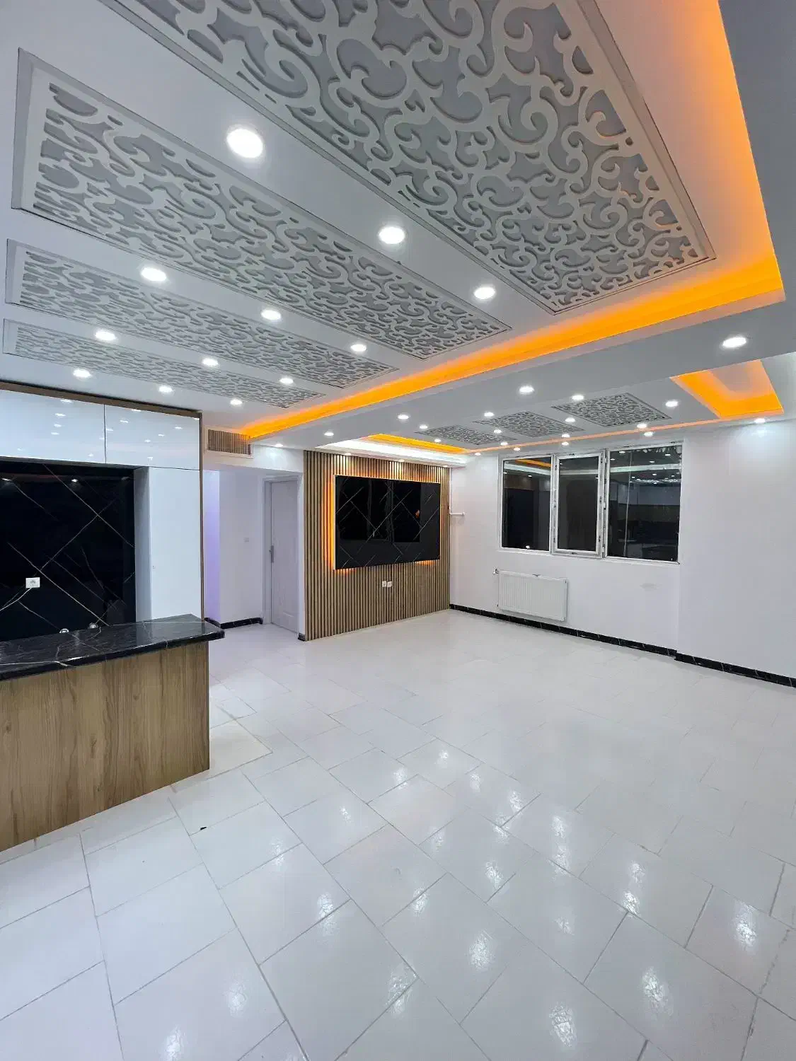 آپارتمان با پارکینگ و انباری بی نظیر