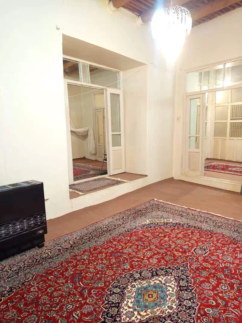 خانه ی ویلایی سنتی خوانسار