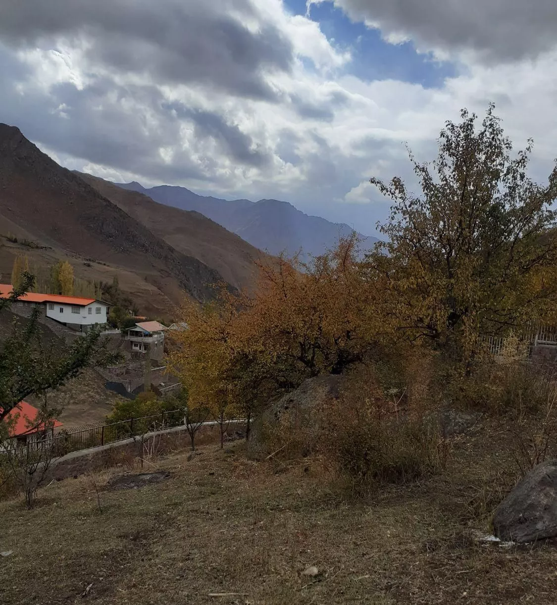 ۴۴۷ متر زمین در روستای لالان فشم