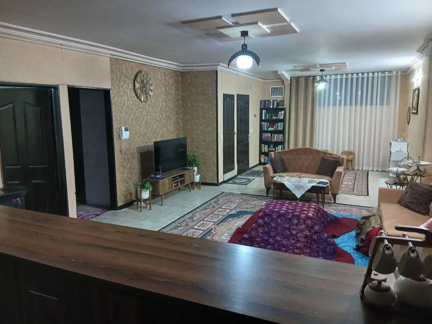 همکف سرافرازان ارمان۹۵متری خوش نقشه حیاط دار