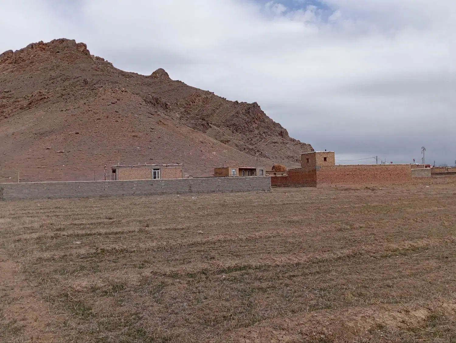 زمین گلنگی