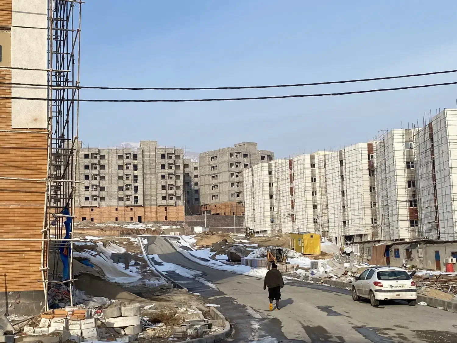 فقط با 700 میلیون خانه دار شوید