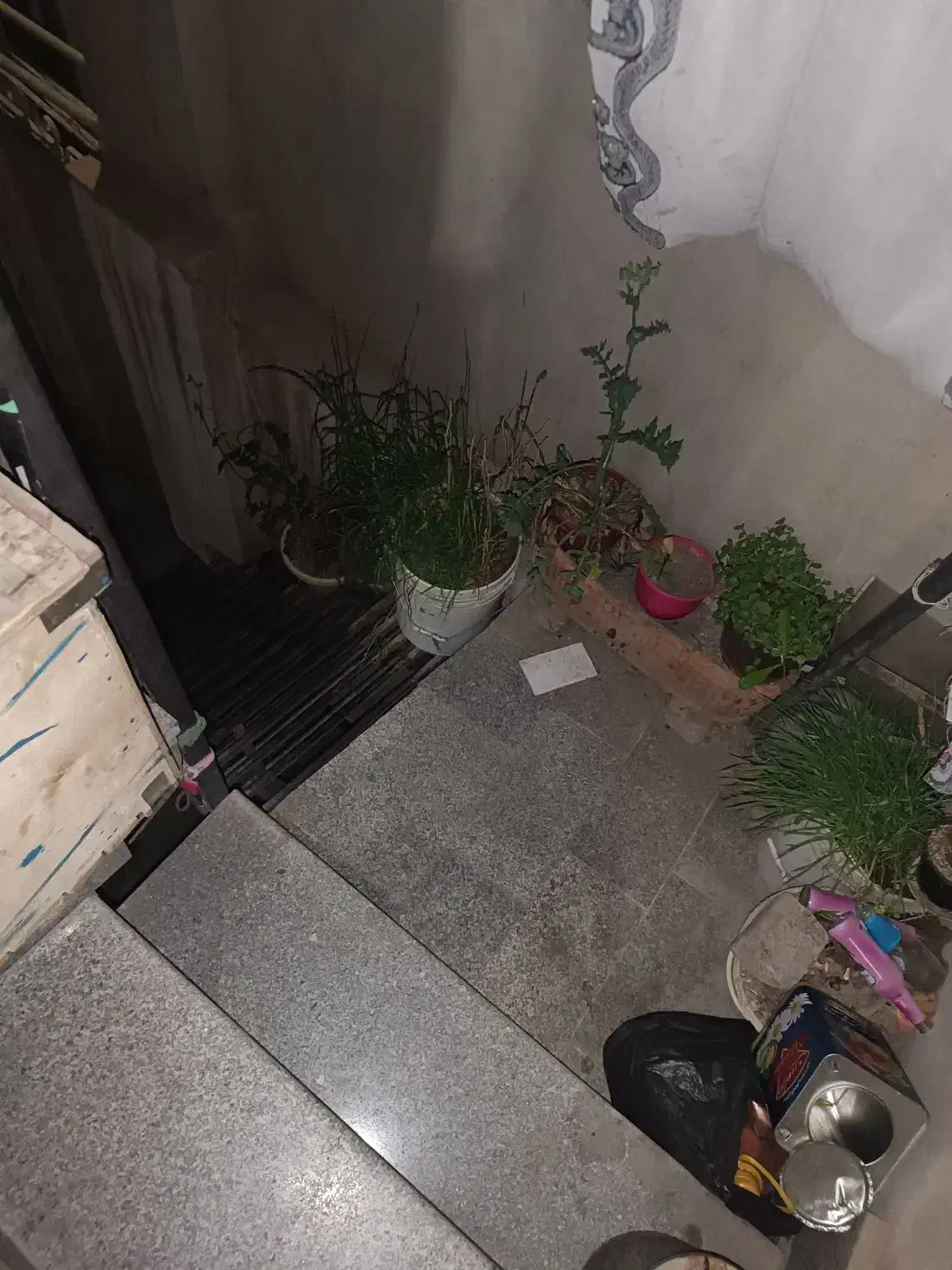 خانه 60 متری طبقه اول با هوایی