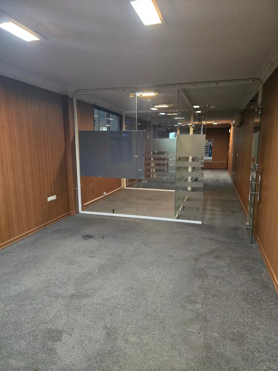 دفتر اداری با کاربری تجاری ۷۴ متر حاشیه جانباز