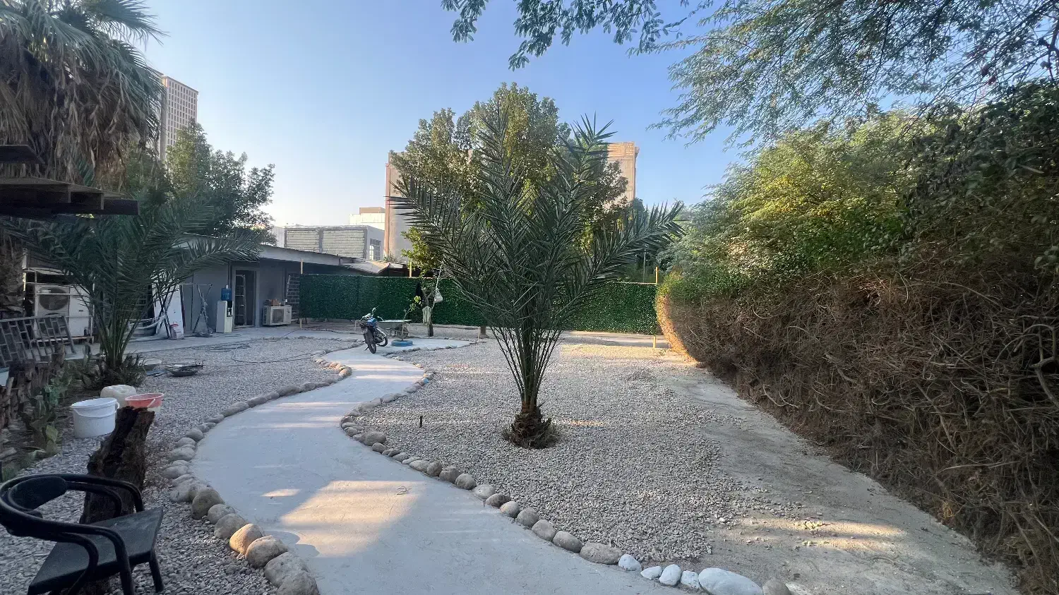 زمین ۳۰۵مترمربع ‌صنـعتی