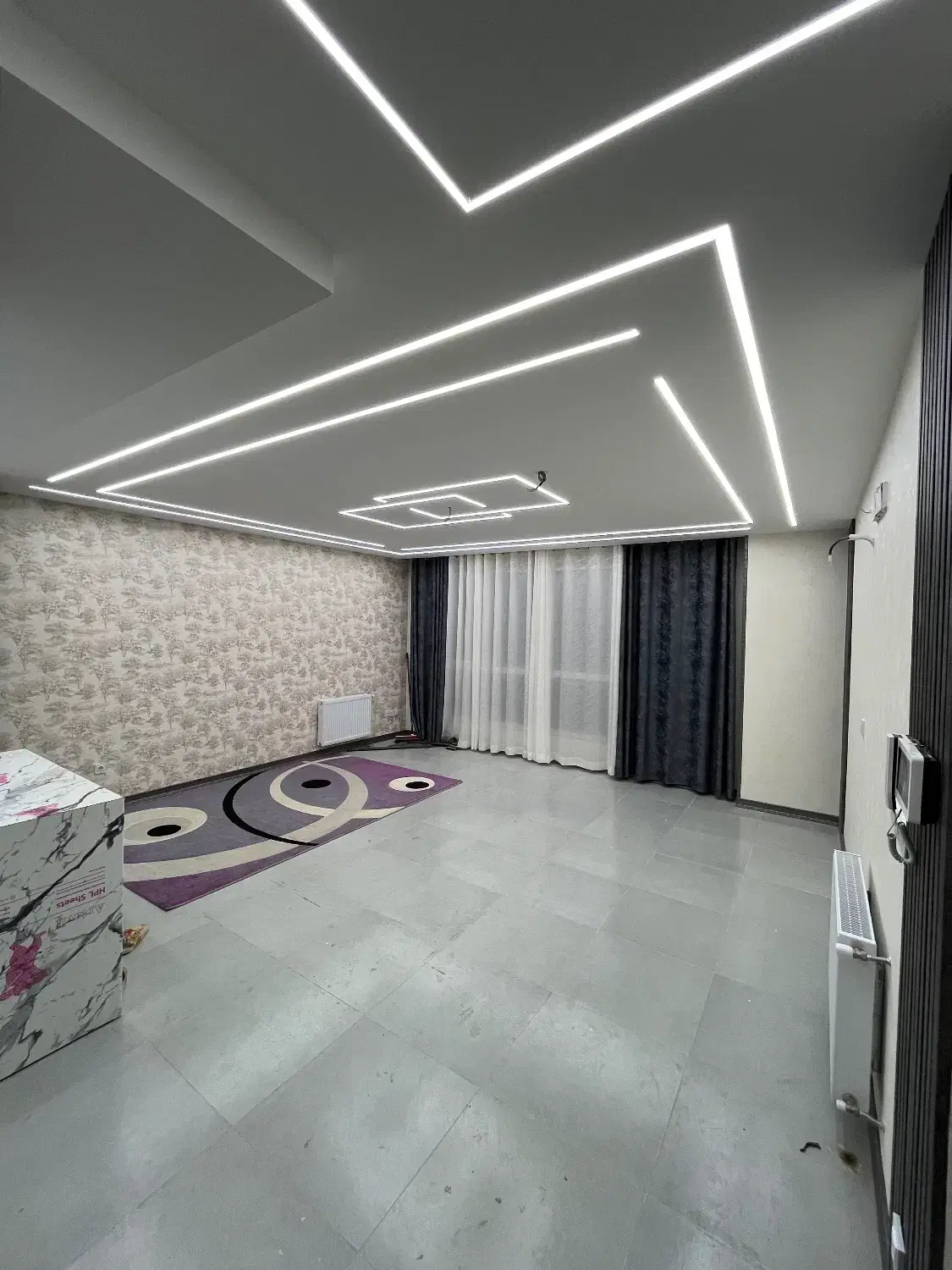 اپارتمان دوخواب جنوبی سردونبش سالن بزرگ