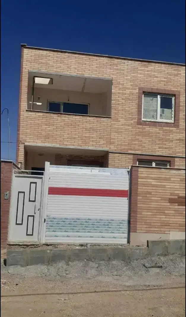 ۲۰۰ متر زمین ۱۰۰ متر بنا