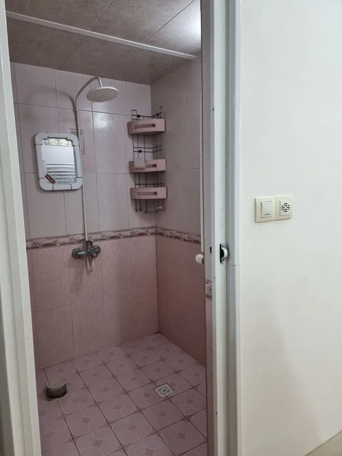 اجاره منزل مسکونی در زرین شهر